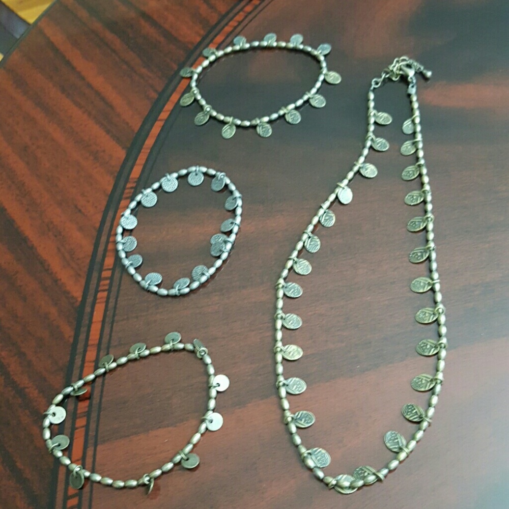 🔴🔴⤵$29 Nightout Neckalace & Bracelets🔴🔴